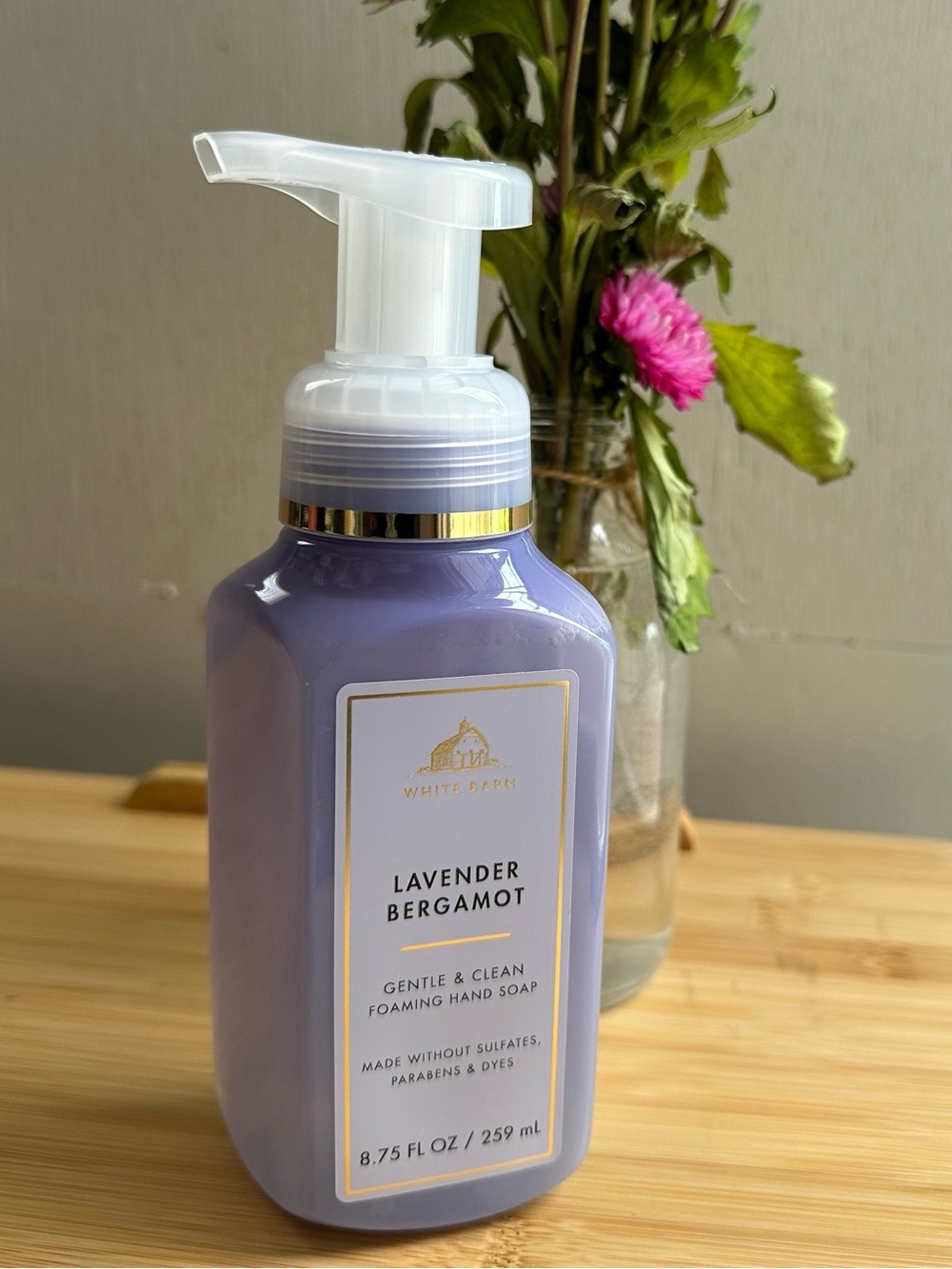 Bath and Body Works Lavender Bergamot Foaming Hand soap NWT 8.75fl oz